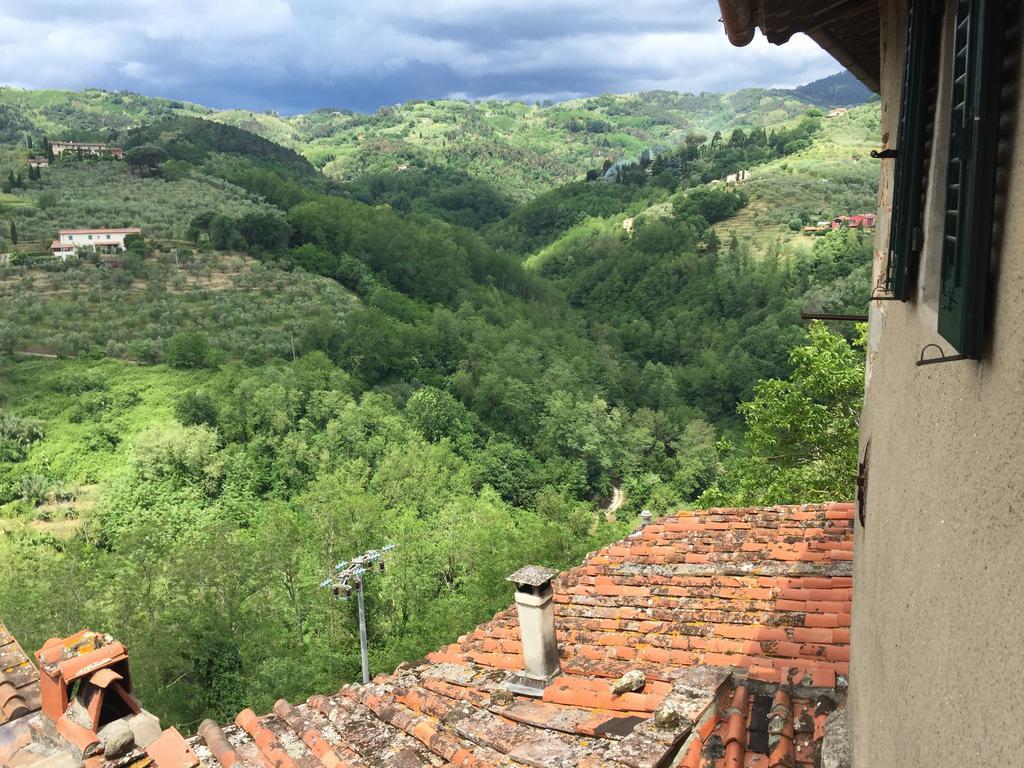 Antica Casa "Le Rondini" Bed and Breakfast Borgo a Buggiano Exteriör bild
