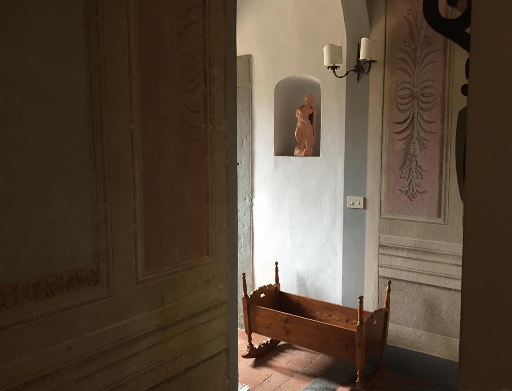 Antica Casa "Le Rondini" Bed and Breakfast Borgo a Buggiano Exteriör bild