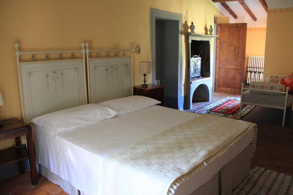 Antica Casa "Le Rondini" Bed and Breakfast Borgo a Buggiano Exteriör bild