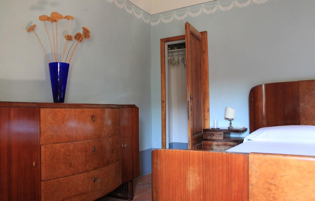 Antica Casa "Le Rondini" Bed and Breakfast Borgo a Buggiano Exteriör bild