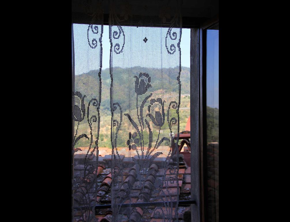 Antica Casa "Le Rondini" Bed and Breakfast Borgo a Buggiano Exteriör bild