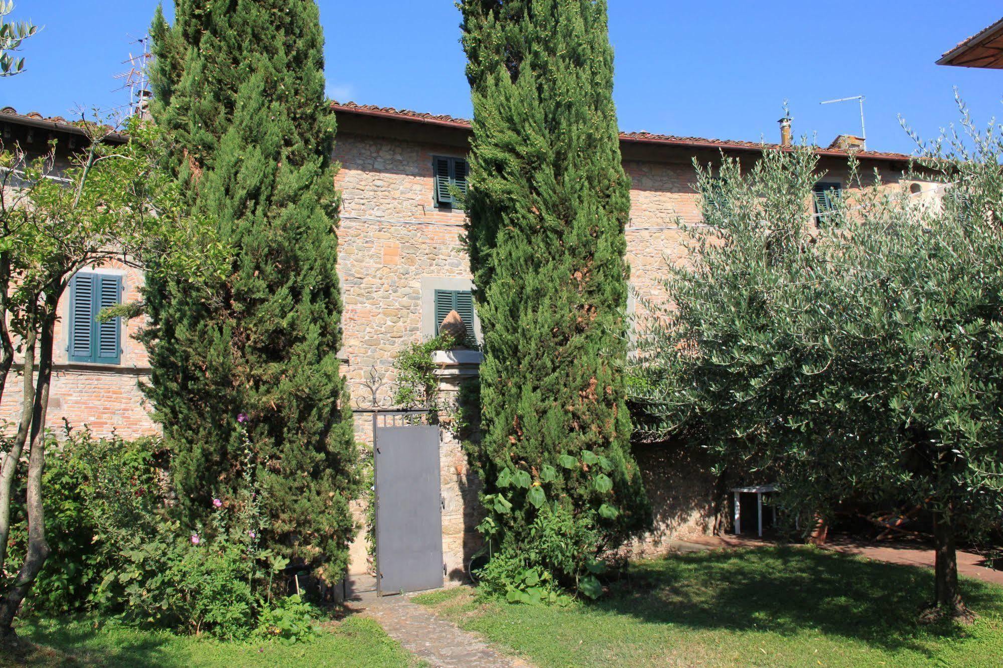 Antica Casa "Le Rondini" Bed and Breakfast Borgo a Buggiano Exteriör bild